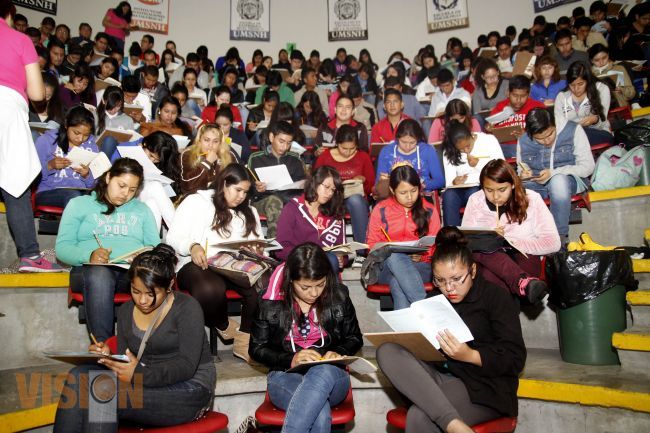 Este fin de semana se aplicó examen a 13,023 aspirantes para licenciatura en la UMSNH