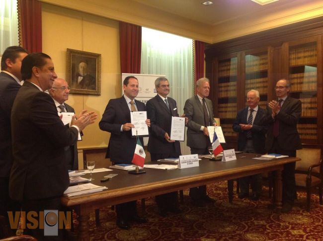 Conago firma acuerdo con Academia Nacional de Medicina inspirado en esquema de Michoacán