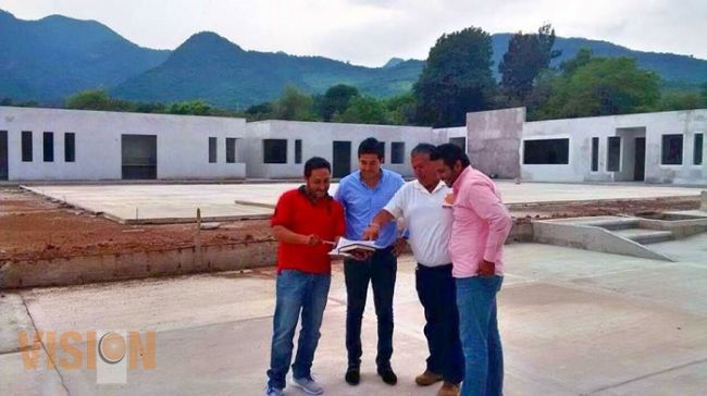Supervisa Carlos Paredes avance del Centro de Justicia de la Mujer en Tuxpan