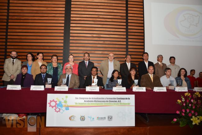 Deben reconocerse los logros científicos de los alumnos: Rector