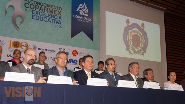 Obtienen reconocimiento a la excelencia educativa de 14 instituciones públicas y privadas