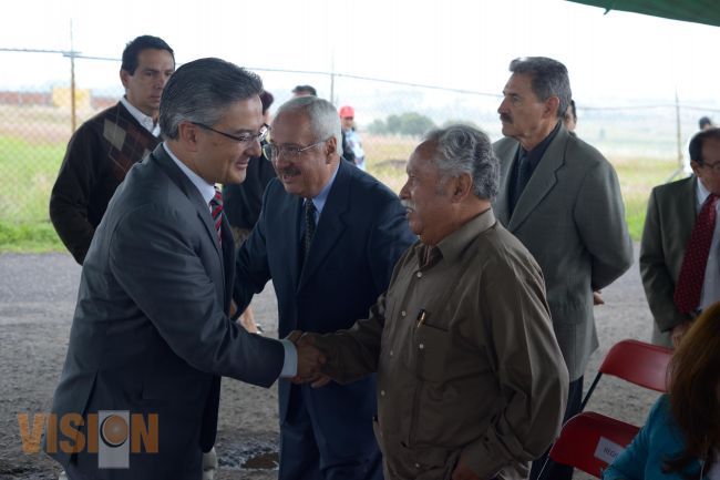 Homenajean a Doña Amalia Solorzano de Cárdenas 