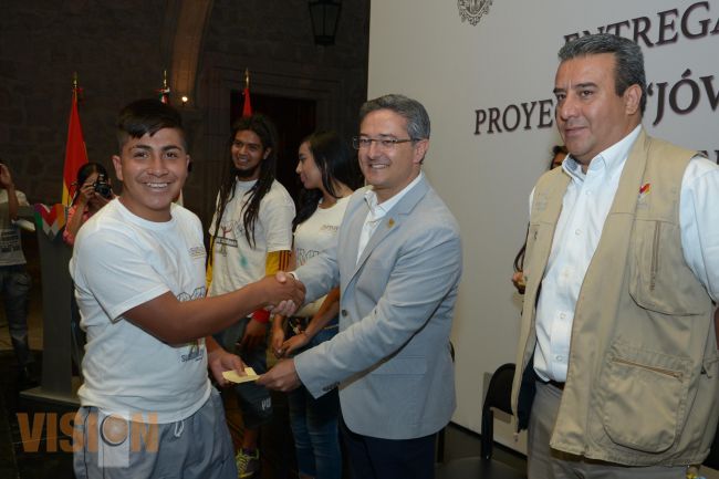 Los “jóvenes en riesgo” tienen nuevas oportunidades: Abud