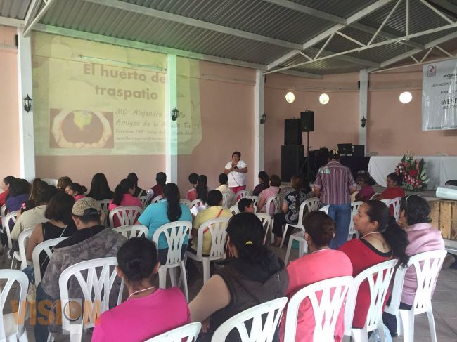 Imparten taller de autosuficiencia a mujeres tuxpenses