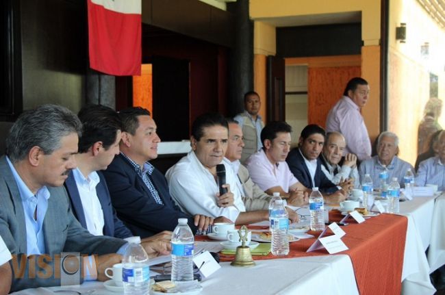Refrenda Silvano Aureoles su compromiso con el desarrollo de Uruapan