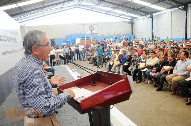 Cumple Salvador Jara con el campo, habrá seguro agropecuario catastrófico