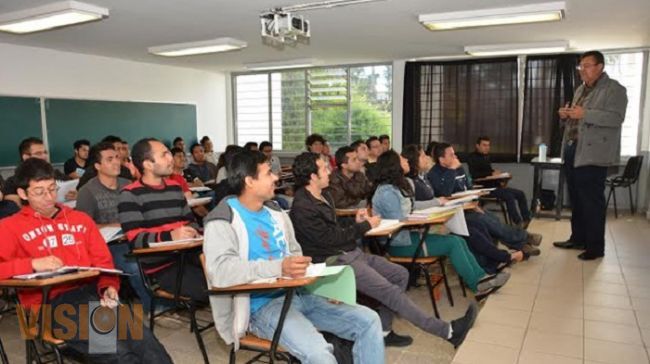 Este sábado realizaron examen de selección para nuevas carreras en la UMSNH