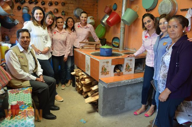 Entregan 130 paquetes de estufas Patsari en 13 comunidades rurales