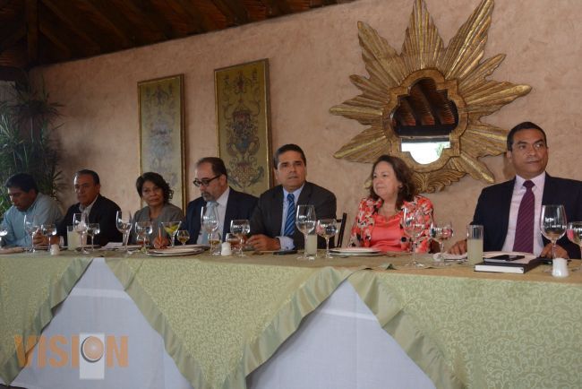 Silvano Aureoles se reúne con el presidente nacional de Nueva Alianza