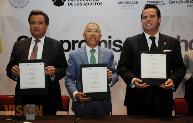 Gobierno de Michoacán firma carta compromiso para avanzar en alfabetización y promover lectura