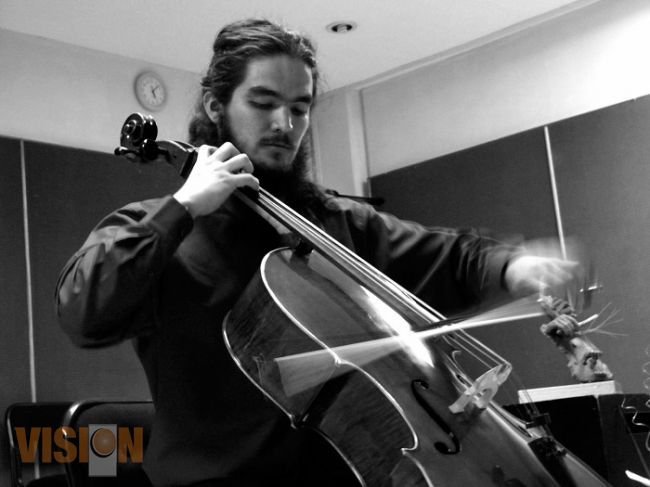  Violonchelista nicolaita recibe Premio Nacional de la Juventud 2015