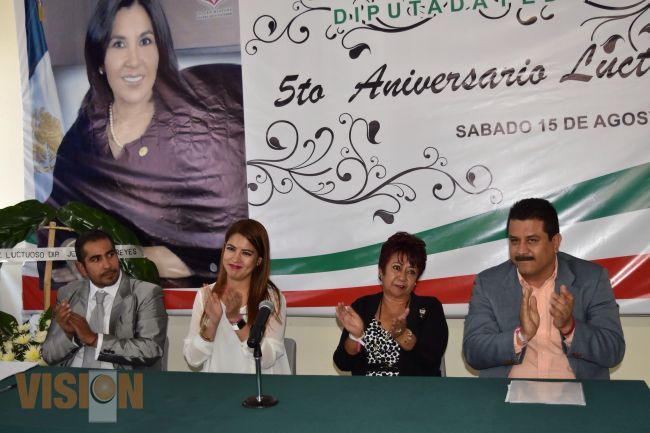 Recuerdan a Jeny de los Reyes en su 5to aniversario luctuoso.