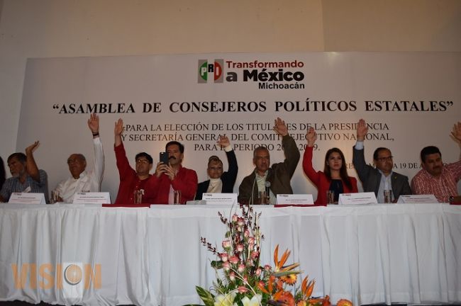 En Michoacán ratifican a Manlio Fabio Beltrones como Dirigente Nacional del PRI