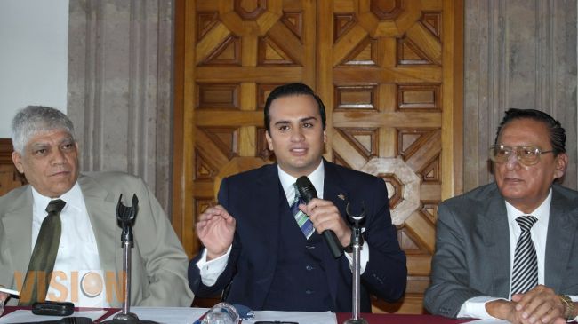 Necesaria profesionalización de los servidores públicos: José Humberto Martínez 