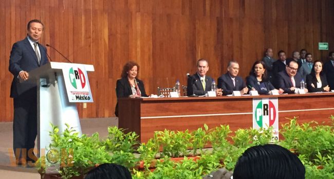 Participa Toño Ixtláhuac en la 1era Plenaria de los Diputados Federales del PRI