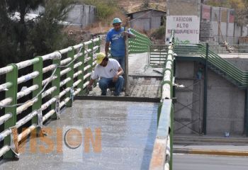 Avance del 95% en obra de construcción del puente peatonal sobre la salida a Charo