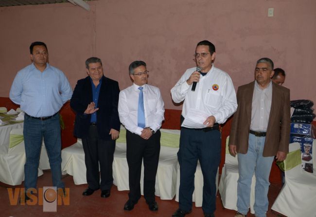 Reconoce Abud la entrega  y el valor de los tragahumo