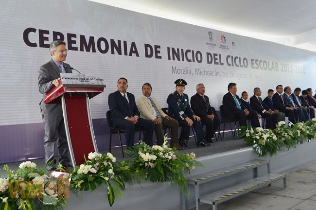 Llama Abud a una gran cruzada  por la educación en Michoacán