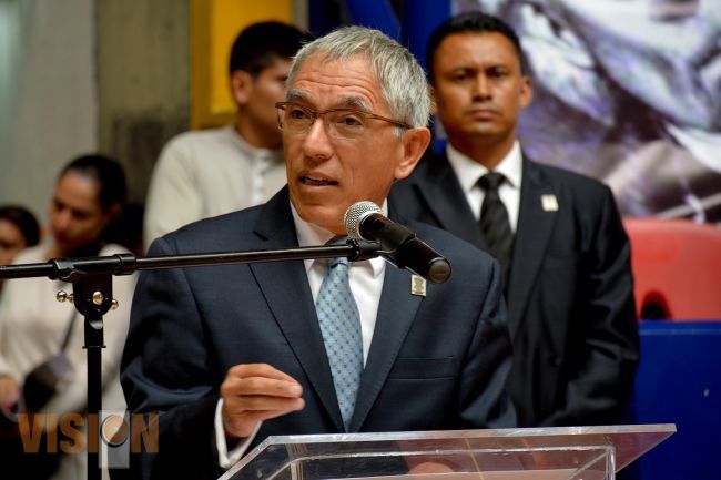 A llevar con responsabilidad y compromiso social el orgullo de ser nicolaitas: Salvador Jara