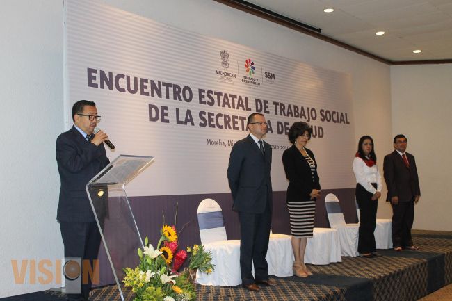 No concibo un servicio de salud sin la presencia de un trabajador social: Carlos Aranza