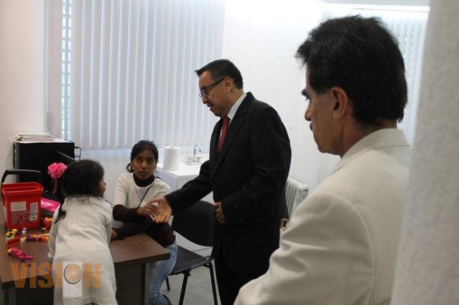 Secretario de Salud, realiza recorrido en Clínica de Labio y Paladar Endido