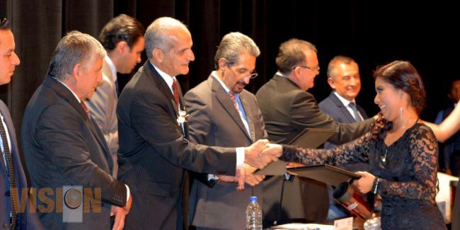 A ser la generación del cambio, convoca rector de la UMSNH a pasantes de Biología