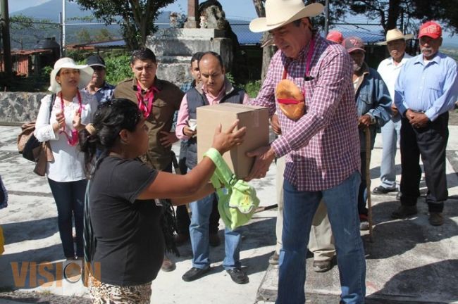 Realizan jornada de plantación de árboles en Urandén 