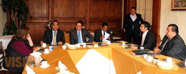 Apoyo total a las personas en condiciones de vulnerabilidad, ofrece Silvano Aureoles