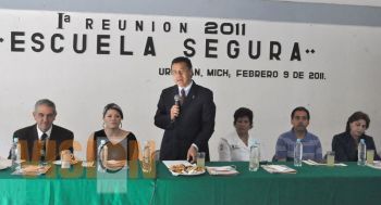 Se efectuó 1ª reunión de “Escuela Segura” en 2011