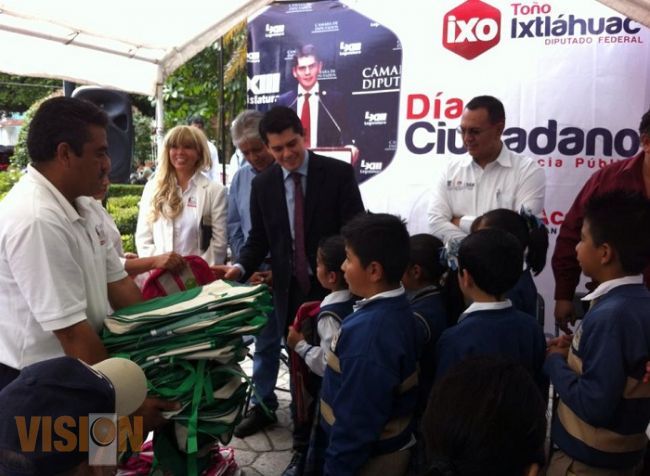 Toño Ixtláhuac comienza su primera gira de Atención Ciudadana