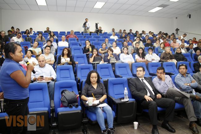 Sanciones a los moradores que no desalojen en una hora C.U: Consejo Universitario 