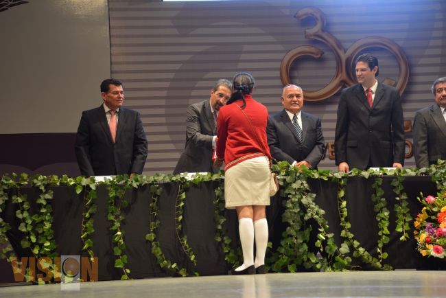 Presente la Casa de Hidalgo en el 32 aniversario de la fundación del Cobaem