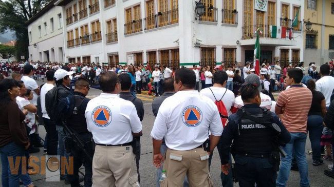 Reporta PF saldo blanco en el desfile cívico militares del 16 de septiembre en Uruapan 