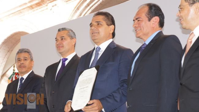 Entregan Constancia de Legalidad y Validez de la Elección a Silvano Aureoles