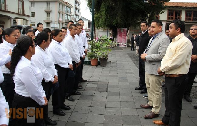 Instruye Víctor Manríquez a Auxiliares viales a dar servicio de buena calidad 