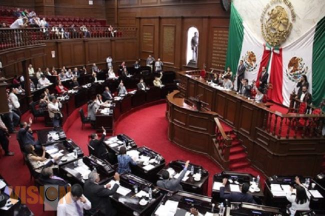Congreso exhorta al Ejecutivo para detener reemplacamiento
