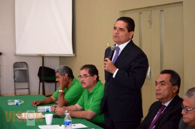 Quiero que los trabajadores se sientan orgullosos de servir a Michoacán: Silvano Aureoles