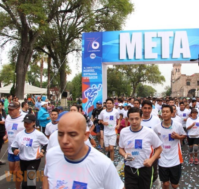 Participaron casi 2 mil 500 personas en carrera atlética del PAN