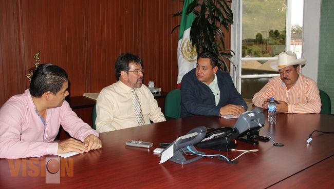 Coordinador de alcaldes de izquierda se reunió con Secretario de Finanzas 