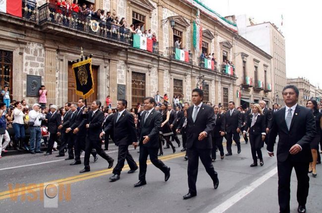 Gallardía y presencia nicolaita en el homenaje al Generalísimo Morelos