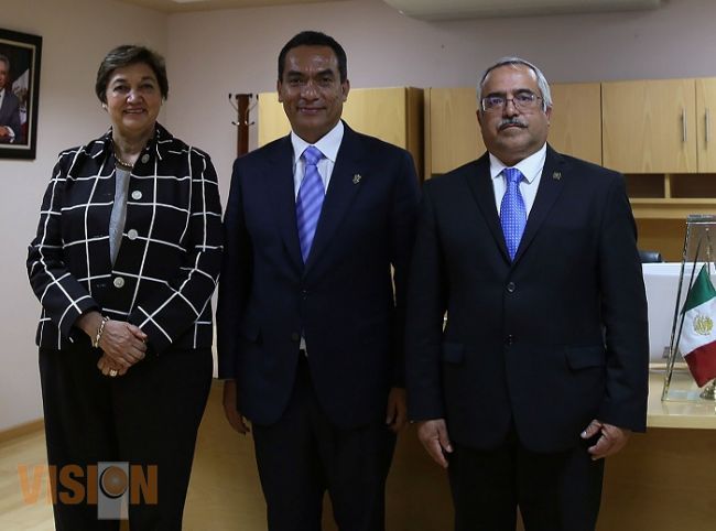 Adrián López Solís da posesión a Silvia Figueroa Zamudio como nueva titular de la SEE 