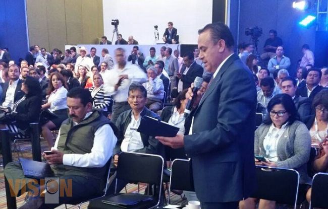 Anuncia Pascual Sigala que la Copecol tendrá sede en Michoacán 