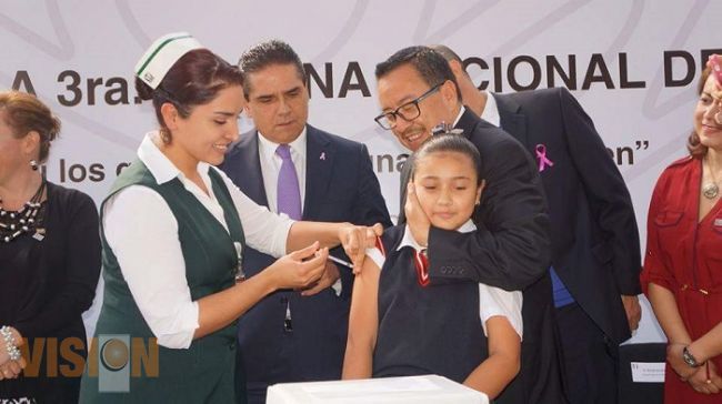 Confirma Silvano que para la primer quincena de octubre se logra el abasto médico en Michoacán