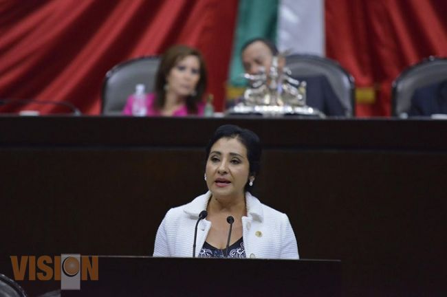 Impulsa Angélica Reyes participación femenina en el mercado laboral