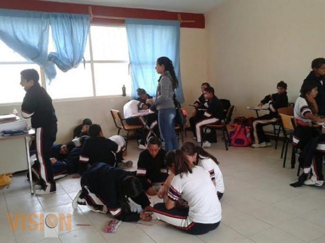 Llevan talleres sobre salud y desarrollo social a jóvenes michoacanos  