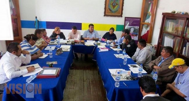 Juan Pablo Puebla se reúne con el Concejo Mayor de Cherán