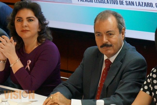 El compromiso es lograr la cobertura universal para eliminar la brecha digital.: Víctor Silva 