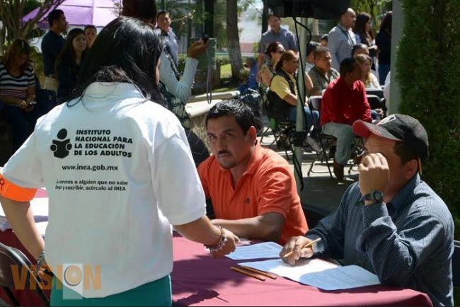Se suma Ayuntamiento de Morelia al combate del rezago educativo
