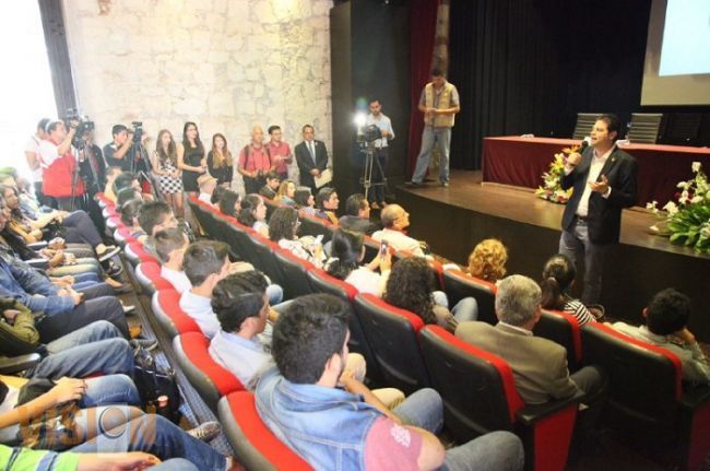 Expone Alcalde Alfonso Martínez visión de Gobierno ciudadano a estudiantes