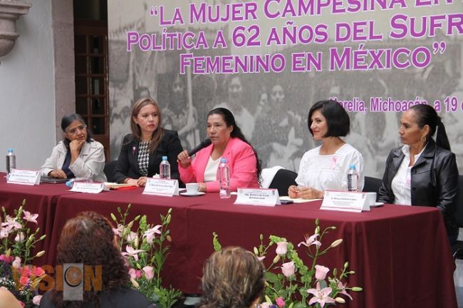 Mujeres campesinas exponen sus necesidades en Foro realizado por Socorro Quintana